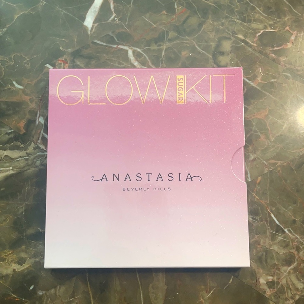 SOLD!!  Anastasia Glow Kit Sugar